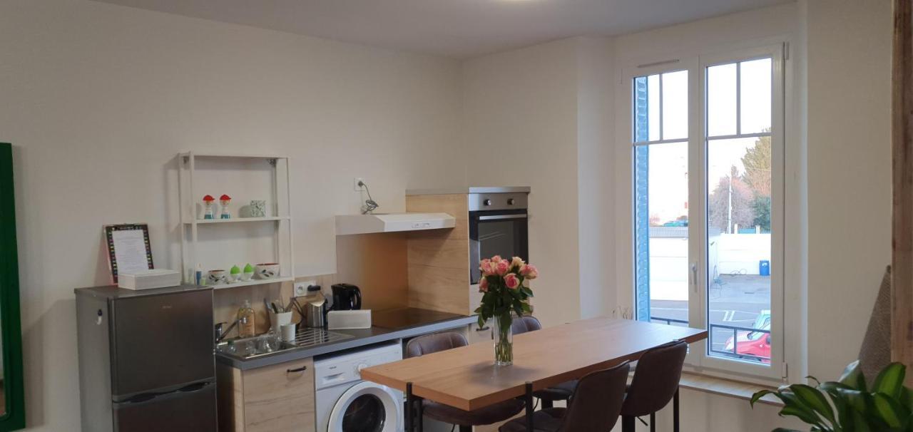 Appartements Cdg Joigny Exterior foto